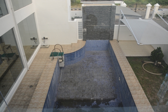 photo-linda ikeji's swimming pool - banana island